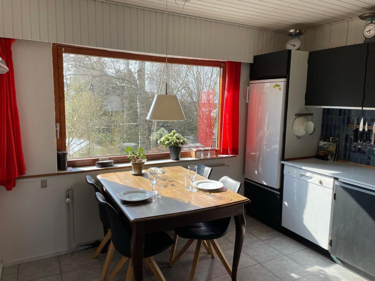Apartamento Retro Bolig - Fyldt Med Hygge! Ingen Luksus Kolind Exterior foto