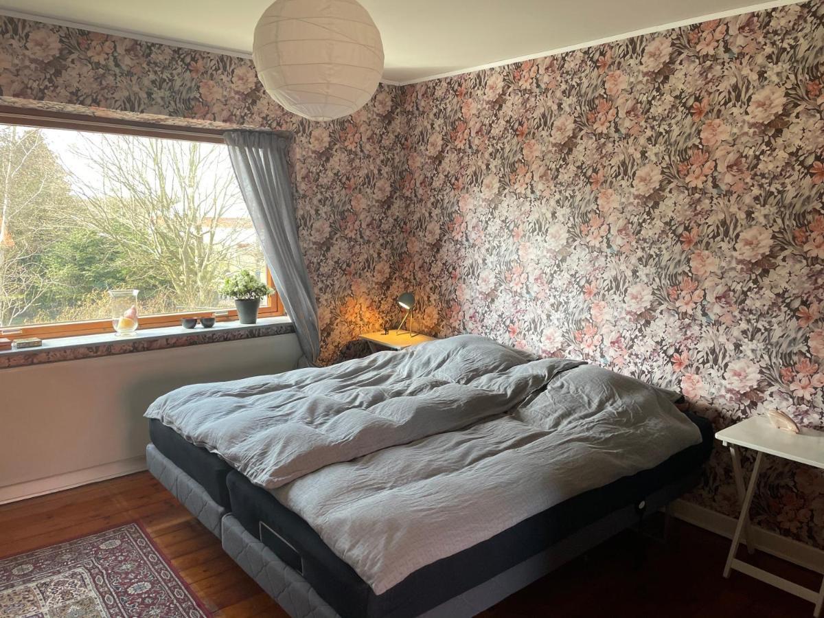 Apartamento Retro Bolig - Fyldt Med Hygge! Ingen Luksus Kolind Exterior foto
