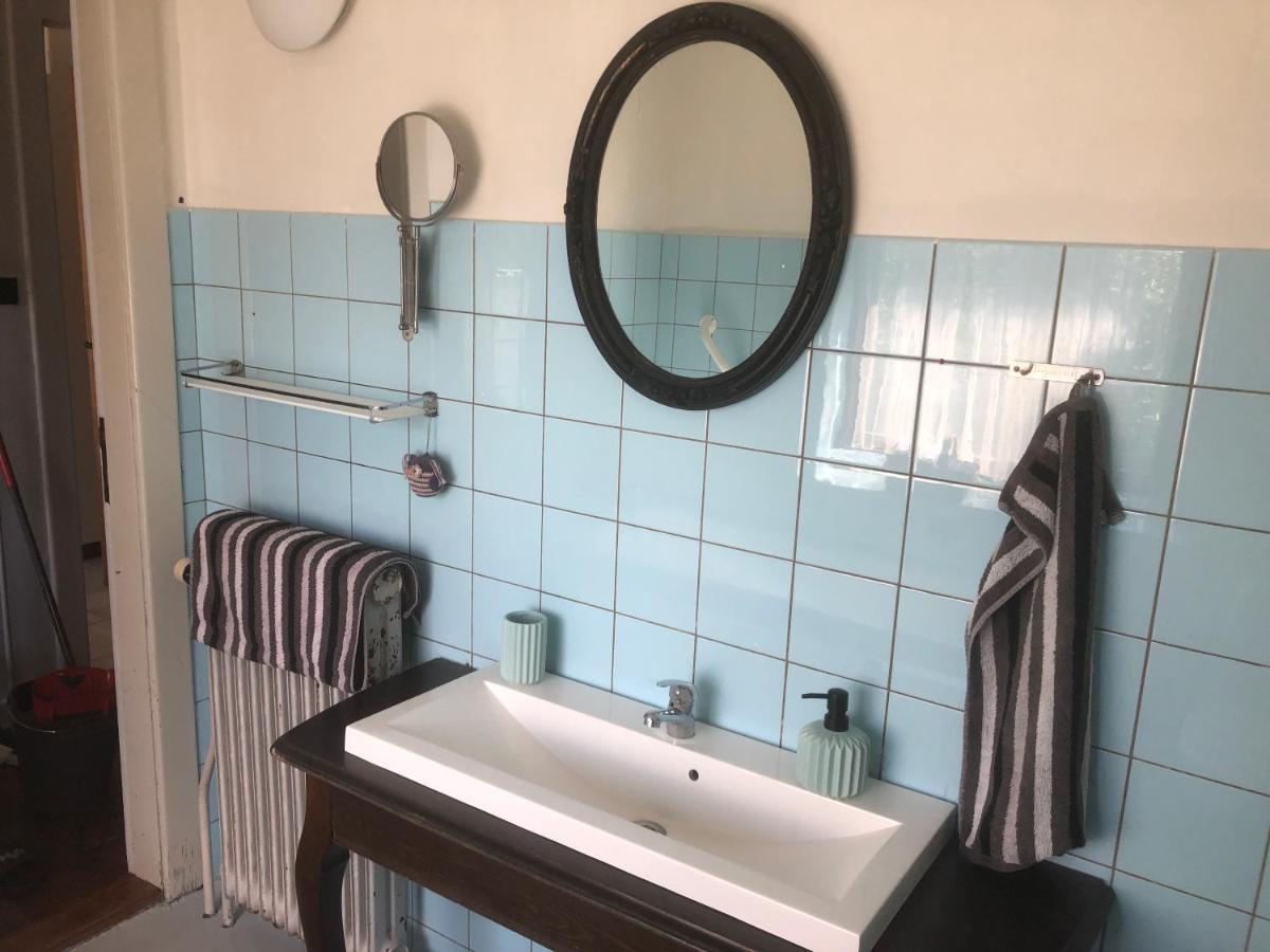Apartamento Retro Bolig - Fyldt Med Hygge! Ingen Luksus Kolind Exterior foto